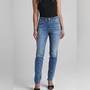 JAG Valentina Straight Leg Jeans Women’s Size 8 / 32 Medium Wash